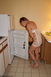 bondagedivas.com - Clean The Kitchen!! New 7/1/21 thumbnail